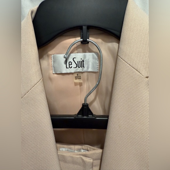 Women’s Light Pink Business Suite - Le Suite - Picture 5 of 5